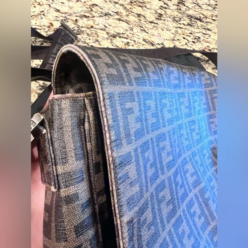 Vintage Rare Authentic Fendi Monogram Zucca Messenger Laptop Bag